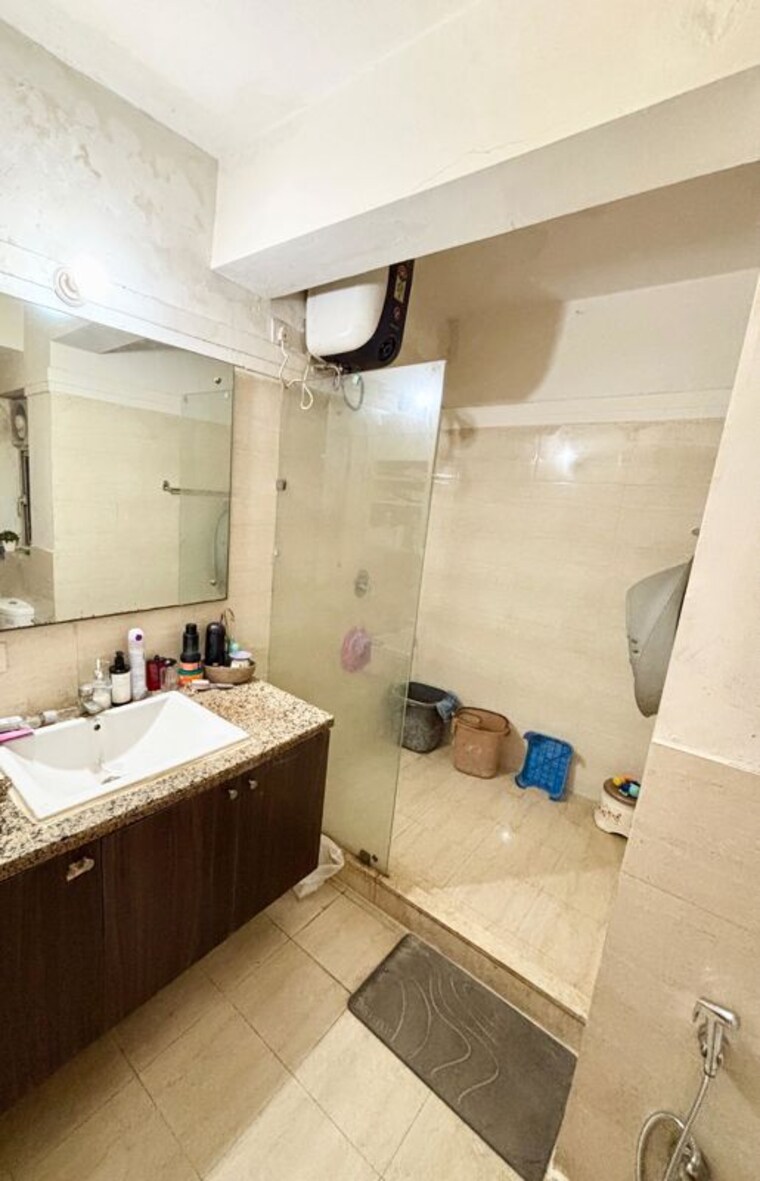Kitchen, dlf-new-town-heights-ii 3.5 Bedroom 1930 Sq.Ft. Apartment In Sector 86 Gurgaon 10666863