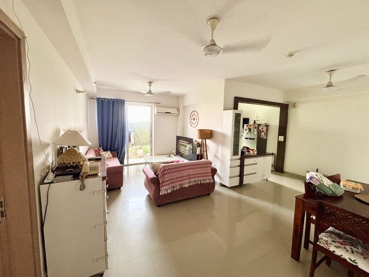 Living Room, dlf-new-town-heights-ii 3.5 Bedroom 1930 Sq.Ft. Apartment In Sector 86 Gurgaon 10666863