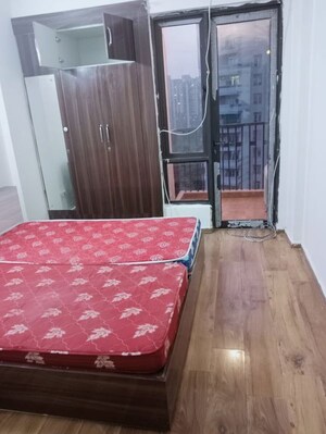 2 BHK Apartment For Rent in Logix Blossom County, Sector 137