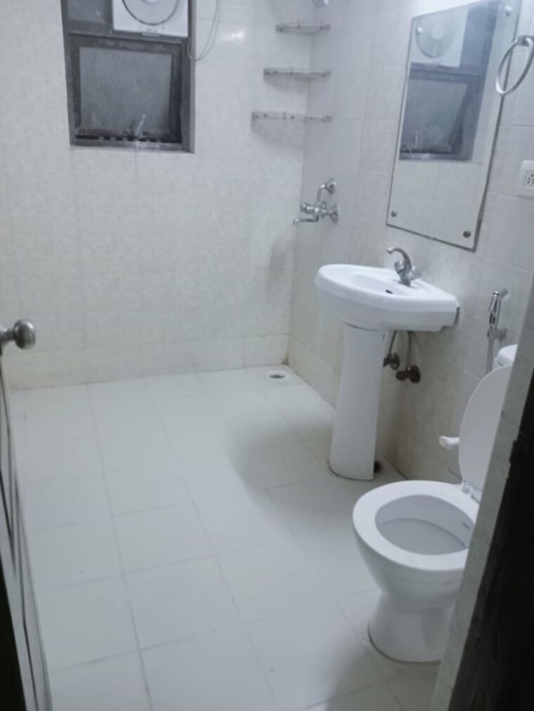 Bathroom, logix-blossom-county 2 Bedroom 1145 Sq.Ft. Apartment In Sector 137 Noida 10666838