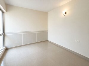 Room in 3 BHK Apartment at Sare Home, Sector 92 – for Sale