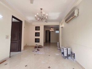 Room in 4 BHK Apartment at Greater Kailash ii – for Sale