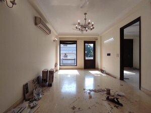 Room in 4 BHK Apartment at Greater Kailash ii – for Sale