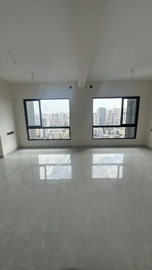 2.5 BHK Apartment For Rent in Paradigm Antalya, Oshiwara