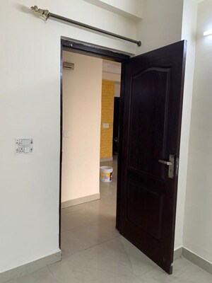 Building Lobby in 3 BHK Apartment at Supertech Cape Town, Sector 74 – for Rent