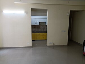Room in 2 BHK Apartment at Jaypee Kensington Heights, Sector 133 – for Rent