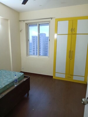 2 BHK Apartment For Rent in Jaypee Kensington Heights, Sector 133