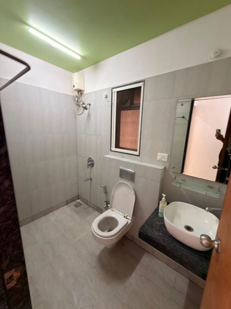 Bathroom, mayfair-the-view 2 Bedroom 629 Sq.Ft. Apartment In Vikhroli West Mumbai 10666935
