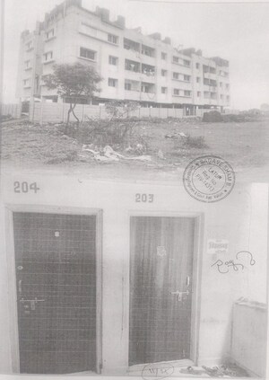  Apartment For Sale in Netaji Nagar