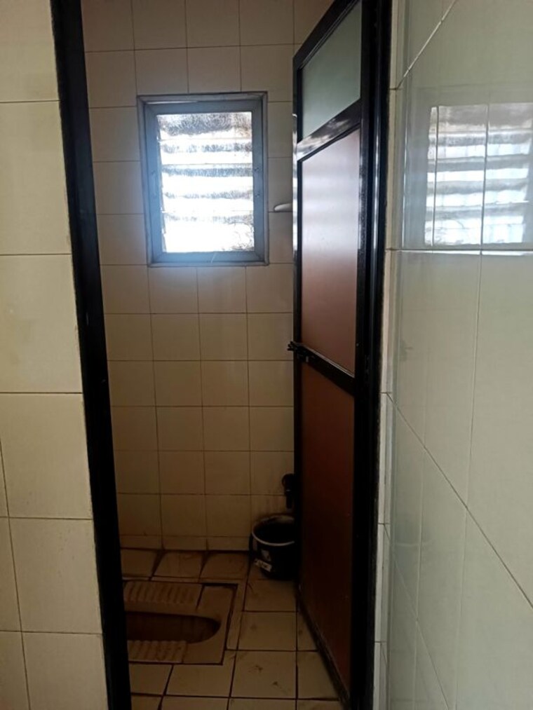 Bathroom, anant-regency 2 Bedroom 900 Sq.Ft. Apartment In Kalyan West Thane 10666989