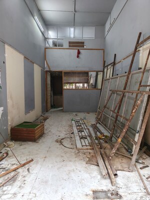 Staircase in  Shop at Akshar Shreeji Heights, Seawoods – for Rent