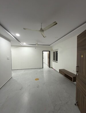 Room in 2 BHK Builder Floor at Kismatpur – for Rent