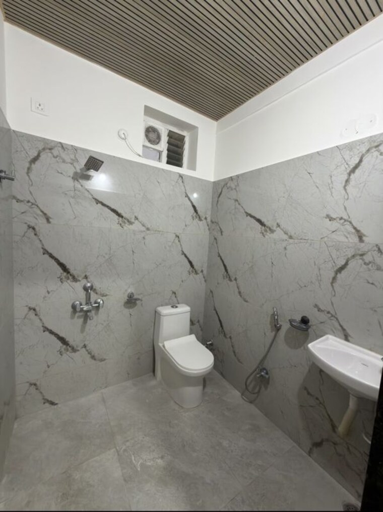 Bathroom, kismatpur 2 Bedroom 1350 Sq.Ft. Builder Floor In Kismatpur Hyderabad 10667146
