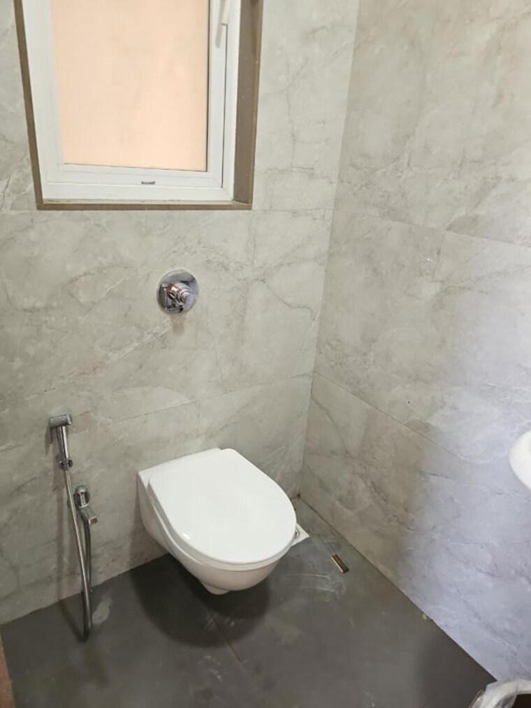 Bathroom, worli 2 Bedroom 550 Sq.Ft. Apartment In Worli Mumbai 10667171