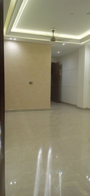 Room in 3 BHK Builder Floor at Mahavir Enclave 1 – for Sale