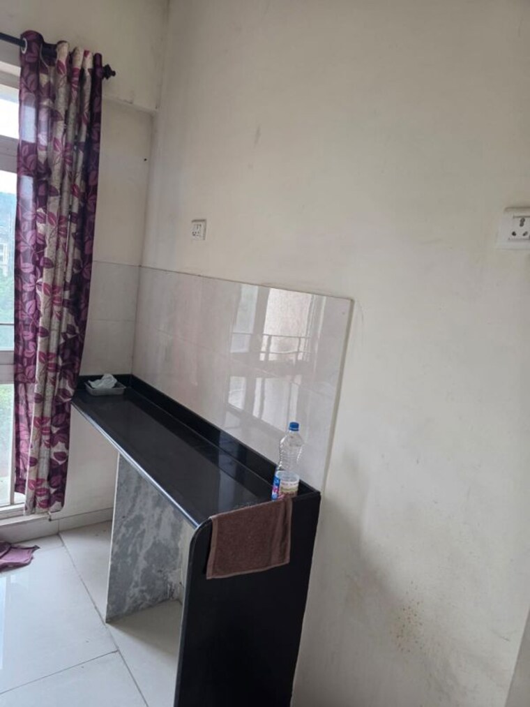 Kitchen/pantry, vijay-orovia 1.5 Bedroom 549 Sq.Ft. Apartment In Ghodbunder Road Thane 10667263