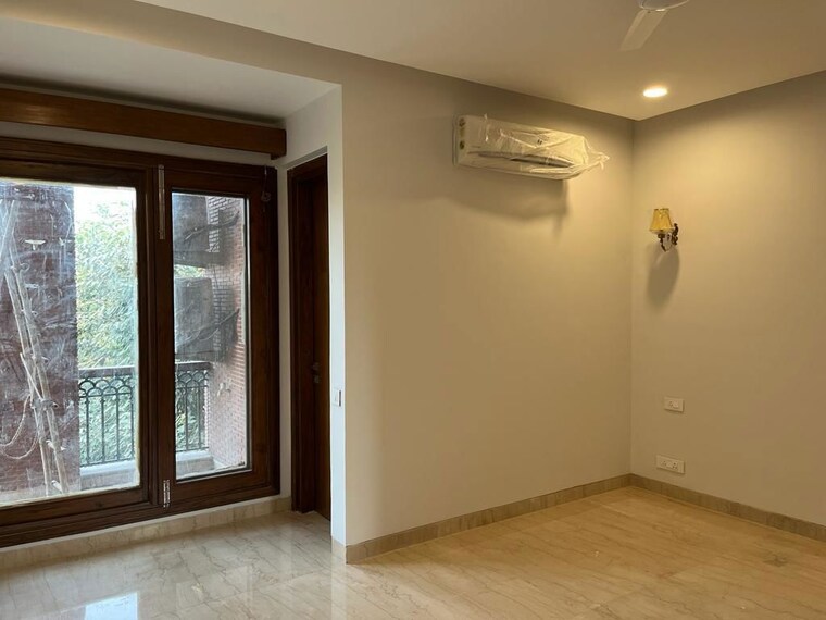 Room, defence colony 4 Bedroom 2100 Sq.Ft. Builder Floor In Defence Colony Delhi 10667273