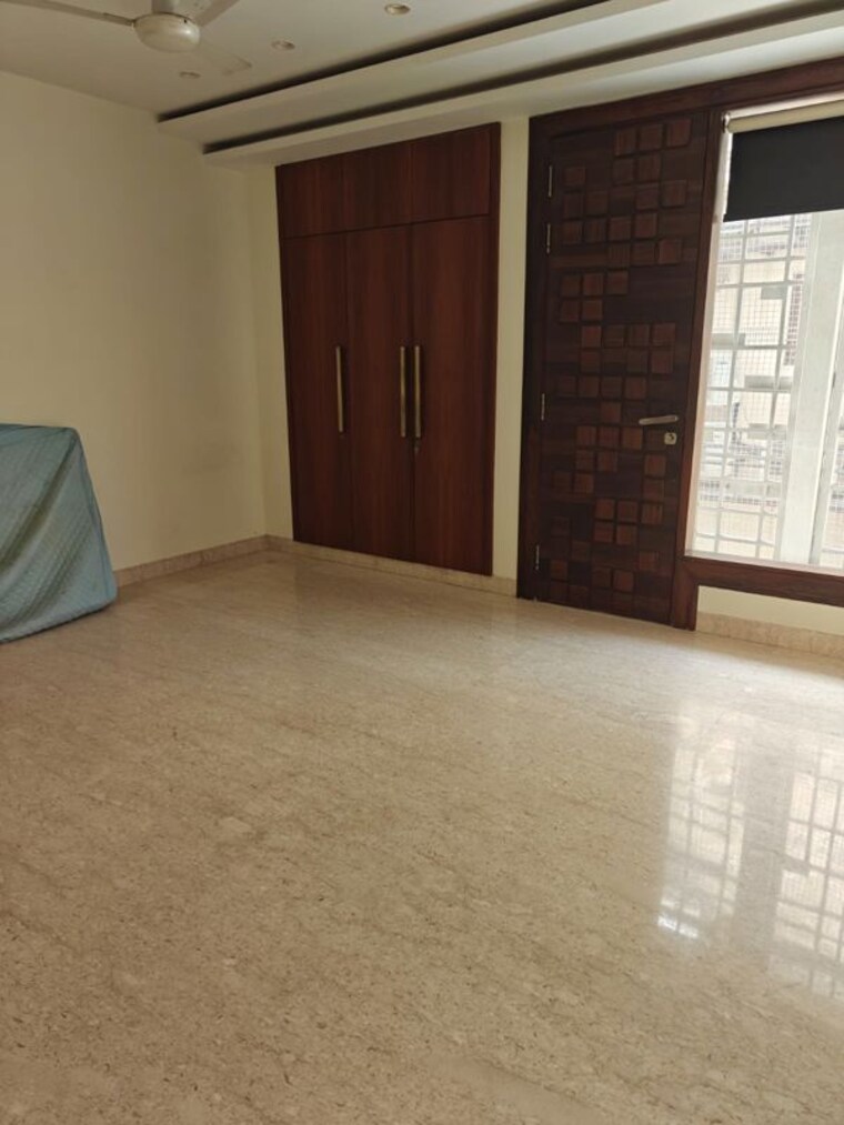 Room, defence colony 4 Bedroom 2100 Sq.Ft. Builder Floor In Defence Colony Delhi 10667286