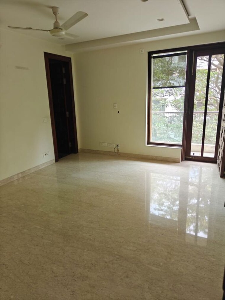 Room, defence colony 4 Bedroom 2100 Sq.Ft. Builder Floor In Defence Colony Delhi 10667286