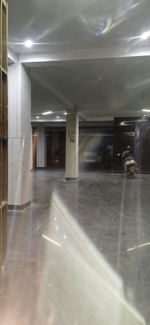 Parking in 2 BHK Builder Floor at Igi Airport Area – for Sale