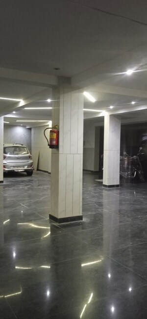 Parking in 2 BHK Builder Floor at Igi Airport Area – for Sale