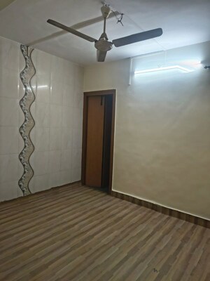 Room in 2 BHK Apartment at Panchratna CHS Kurla, Kurla East – for Rent