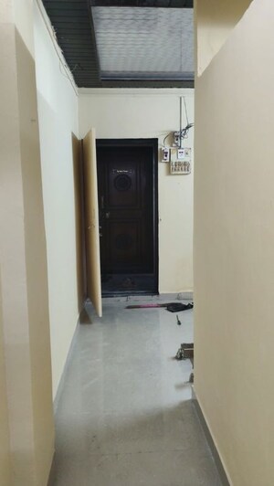 Furnished Amenities in 1 BHK Apartment at Vakola – for Rent