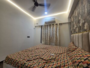 Bedroom in 3 BHK Apartment at Goregaon West – for Rent