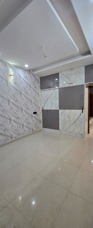 Bathroom in 3 BHK Builder Floor at Guru Nanak Enclave, Dhakoli – for Sale
