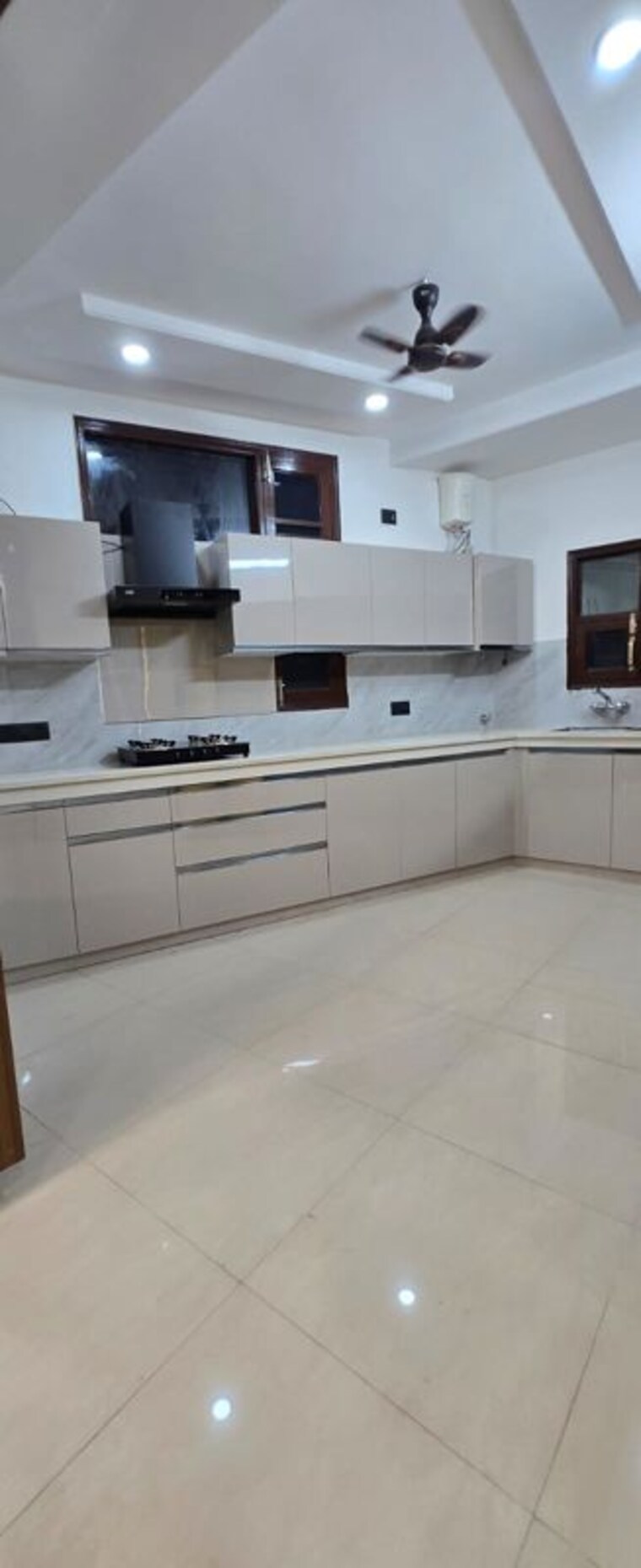 Kitchen, guru-nanak-enclave 3 Bedroom 1200 Sq.Ft. Builder Floor In Dhakoli Zirakpur 10667372
