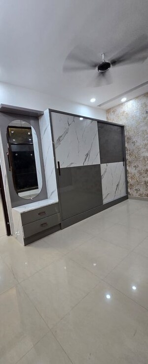 Furnished Amenities in 3 BHK Builder Floor at Guru Nanak Enclave, Dhakoli – for Sale
