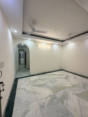 Room in 2 BHK Builder Floor at Malviya Nagar – for Rent