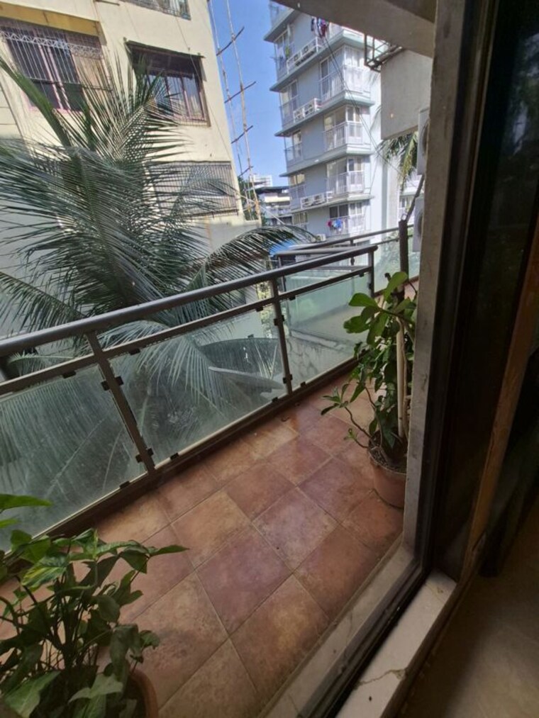 Balcony, hdil-metropolis-residences 2 Bedroom 1429 Sq.Ft. Apartment In Andheri West Mumbai 10667402
