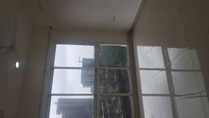Furnished Amenities in 2 BHK Apartment at L&T Crescent Bay T2, Parel – for Rent