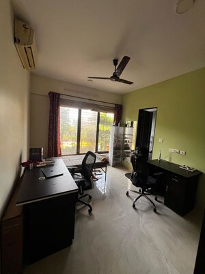 Bedroom in 2 BHK Apartment at Lucent Fressia Ranibello, Malad East – for Rent