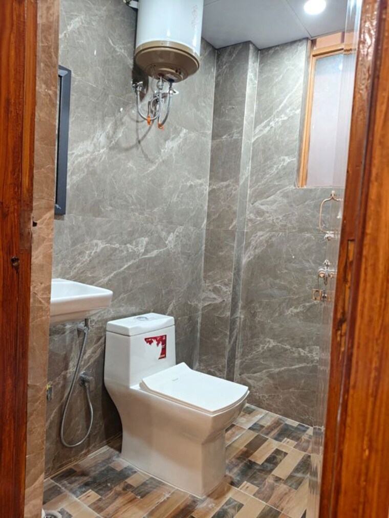 Bathroom, sector 40 1 RK 190 Sq.Ft. Builder Floor In Sector 40 Gurgaon 10667441