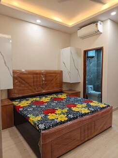1 Rk+Builder Floor For Rent in Sector 40