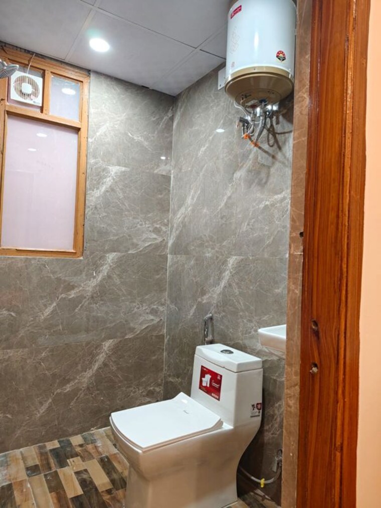 Bathroom, sector 40 1 RK 190 Sq.Ft. Builder Floor In Sector 40 Gurgaon 10667441