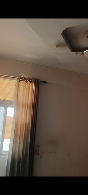 Room in 3 BHK Apartment at Vasu Fortune Residency Phase II, Raj Nagar Extension – for Rent