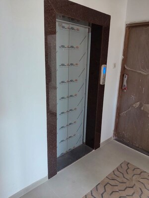Room in 2.5 BHK Apartment at Lodha Bellagio, Powai – for Rent