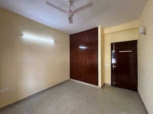 1 BHK Builder Floor For Rent in Sector 57