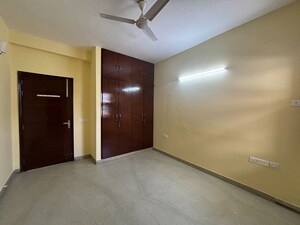 Room in 1 BHK Builder Floor at Sector 57 – for Rent