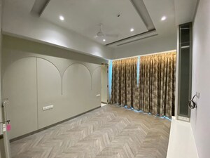 2 BHK Apartment For Rent in Indiabulls Blu, Worli