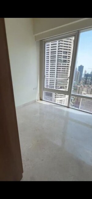 2 BHK Apartment For Rent in Indiabulls Blu, Worli
