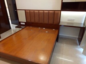 Room in 4 BHK Apartment at Indiabulls Blu, Worli – for Rent