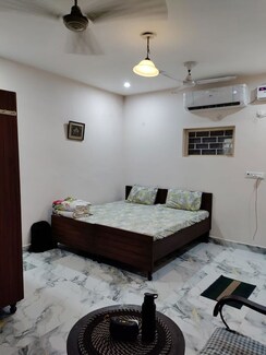 1 RkBuilder Floor For Rent in Sector 22B