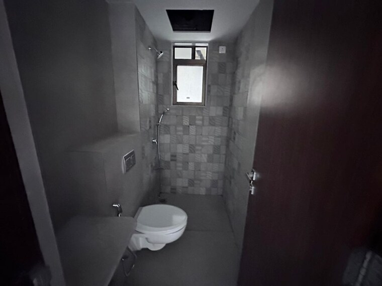 Bathroom, hubtown-seasons 2 Bedroom 650 Sq.Ft. Apartment In Chembur Mumbai 10667559