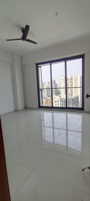 Room in 3 BHK Apartment at Andheri Sahakar CHS, Andheri West – for Rent