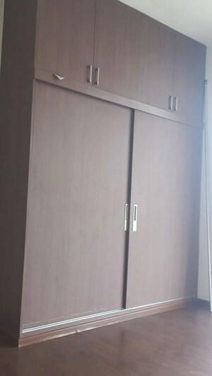 Room in 3.5 BHK Apartment at Ireo Victory Valley, Sector 67 – for Rent