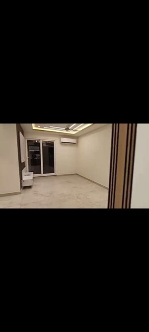 Room in 3 BHK Apartment at Malwa Escon Primera, International Airport Road – for Rent